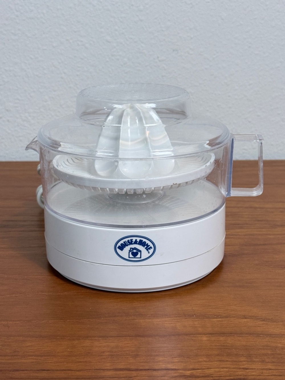 House & Home Electric Citrus Juicer HNH EJ110